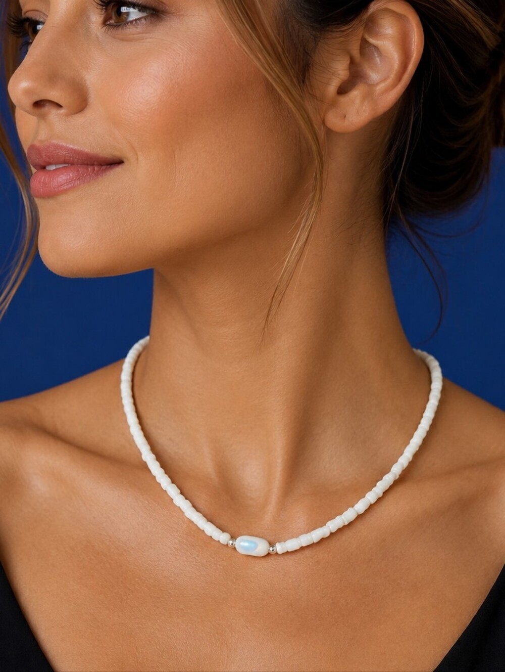 Vintage 1970s White Heishi Shell Bone Beaded Surfer Unisex Necklace